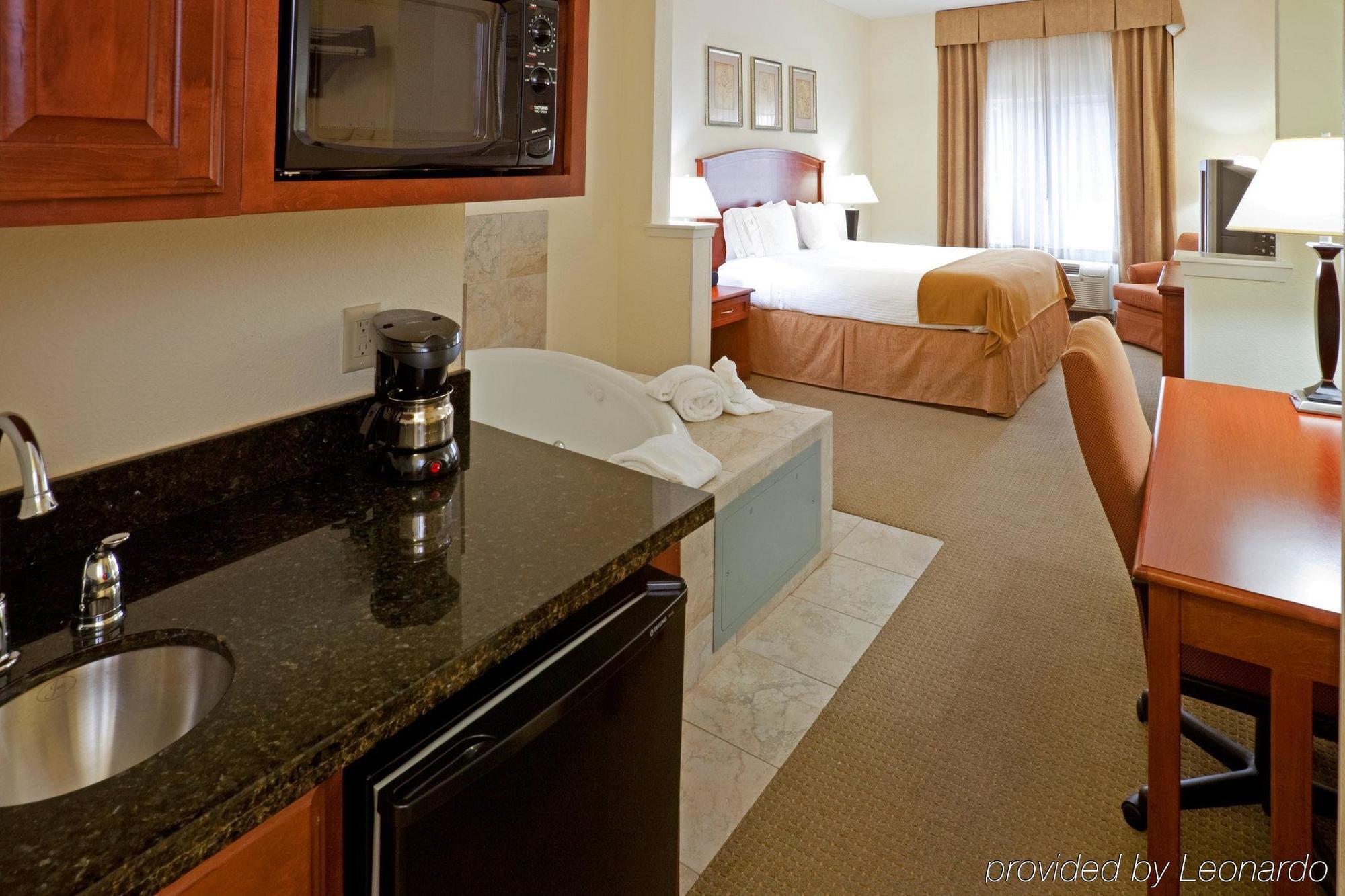 Holiday Inn Express Hotel & Suites Dallas - Grand Prairie I-20 By Ihg Kültér fotó